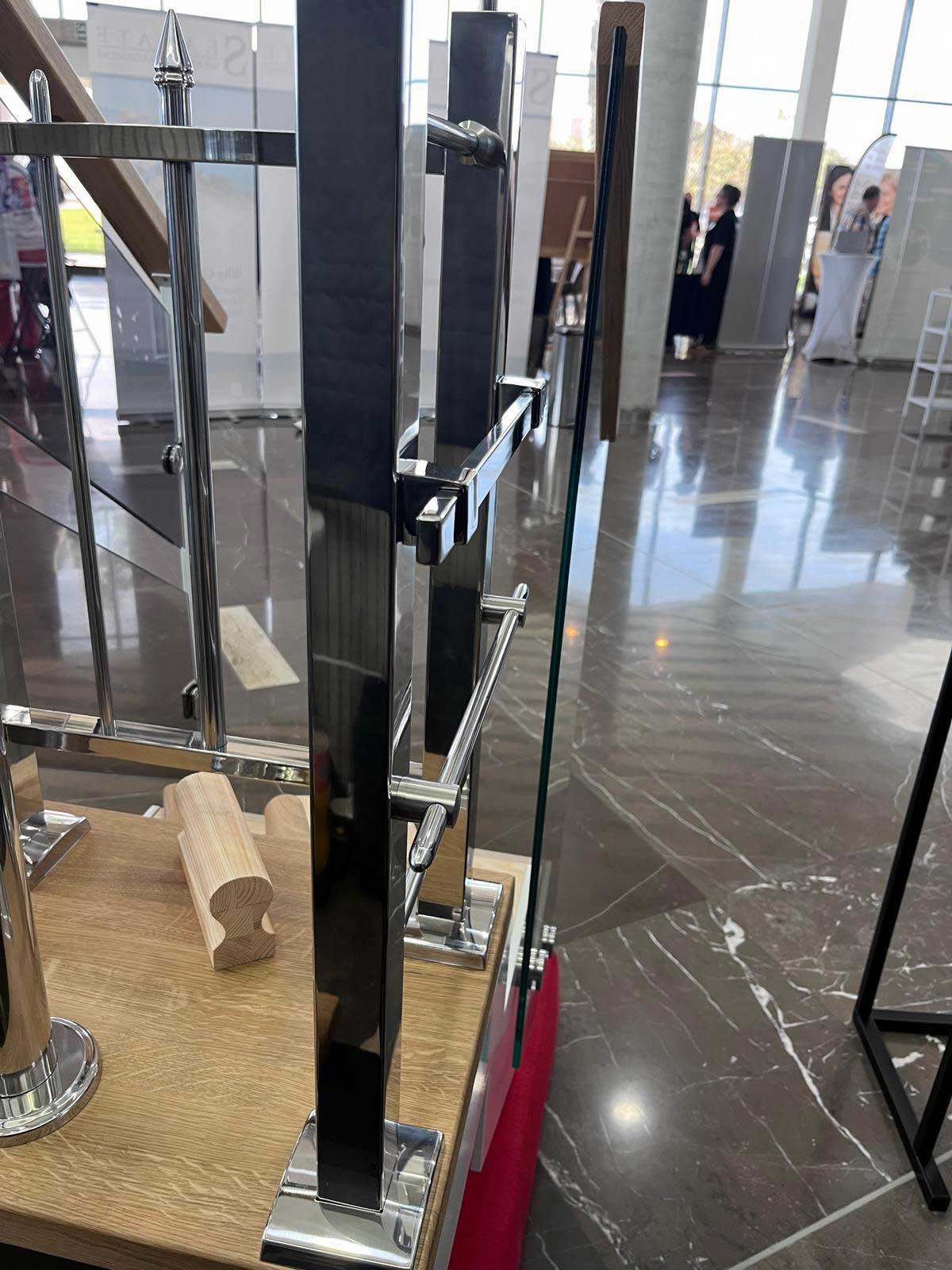 expo. stainless_steel_railing_sample