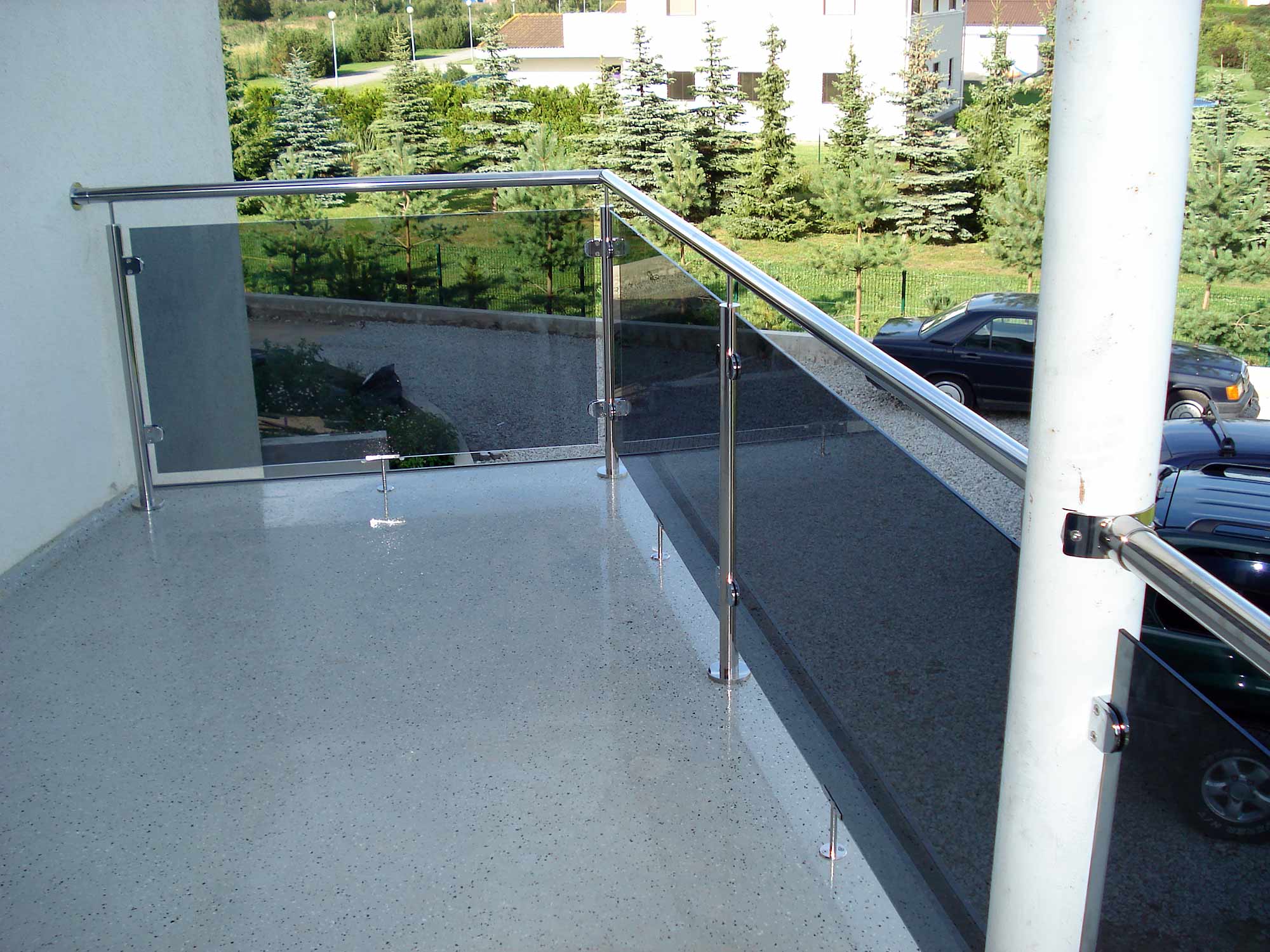  balcon black glass rails
