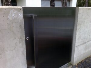 gate stainless steel