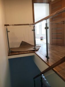  glass handrails oak1