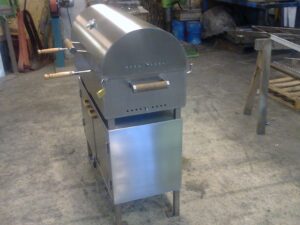 staainless steel bbq with cabine sideview